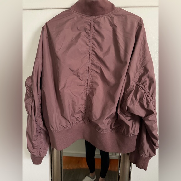Nike Women's Dusty Rose Bomber Jacket - Picture 2 of 3